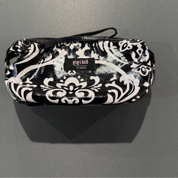 Gigi Hill Women's Paisley Print Black/White Clutch Sling Bag - Picture 1 of 3